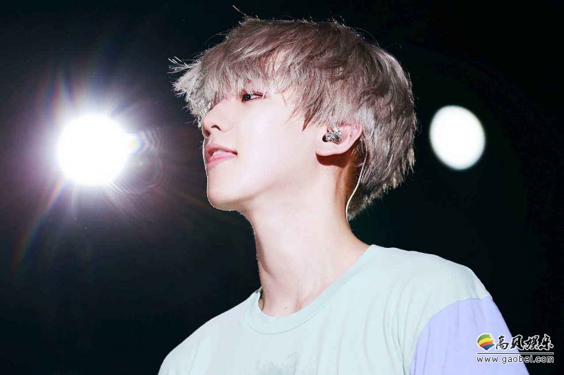 韩国男团EXO边伯贤近日参与“青瓦台请愿”要求政府彻查“N号房”事件