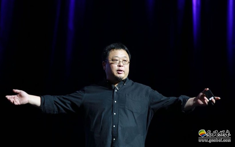 报道称罗永浩与抖音直播独家签约，罗永浩已经入驻抖音并开通了认证账号