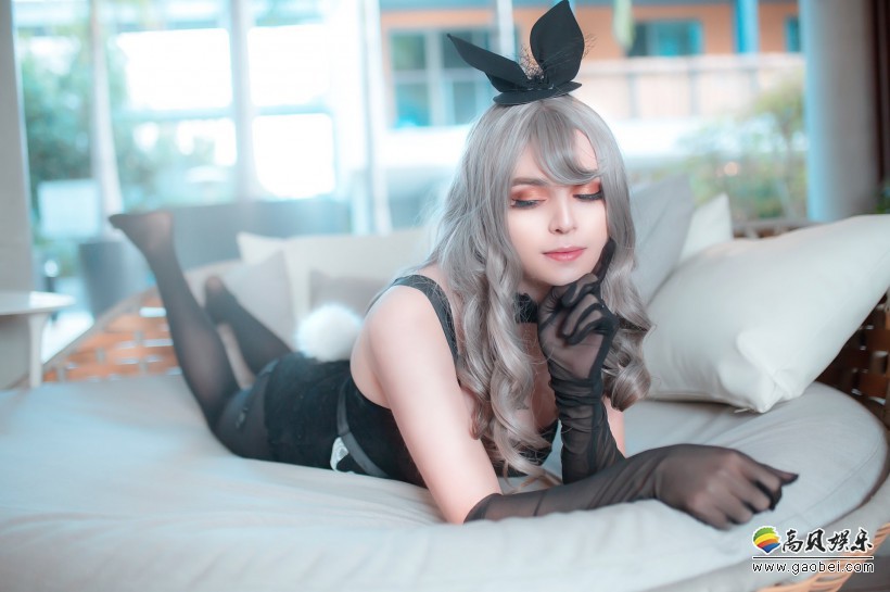 女装大佬Sneaky新作品性感兔女郎！黑丝Bunny模仿黑兔兔，主打性感一面