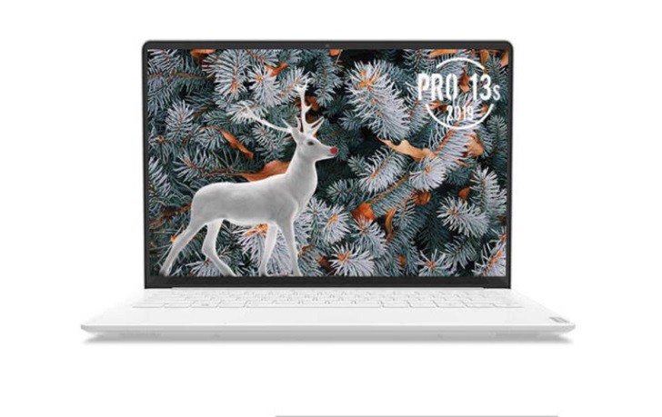 联想小新Pro13s 冰瓷莹玉,采用更精致设计,A面加入CNC钻石切边技术 联想小新Pro13s 冰瓷莹玉,采用更精致设计,A面加入CNC钻石切边技术