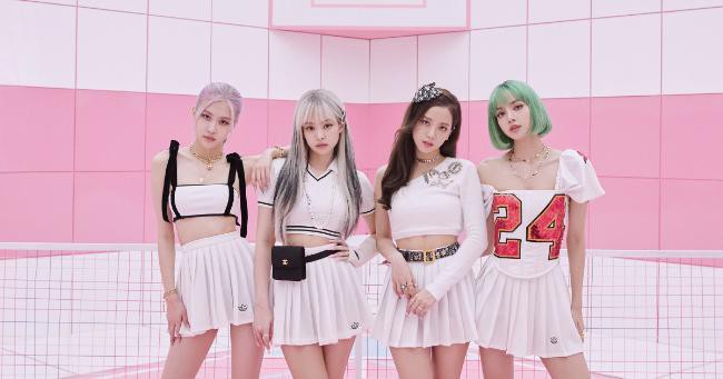 时隔一个月BLACKPINK再度以新歌打入英国官方排行榜(UK Official Chart)