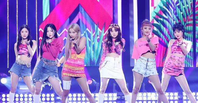 结束首次网路演唱会不久的(G)I-DLE！又要和各国的Neverland在线上见面