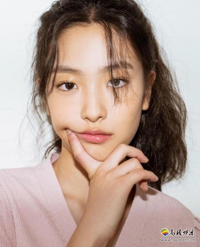Rain在个人SNS公开自己公司推出的首位女演员吴艺珠！她每天都非常努力