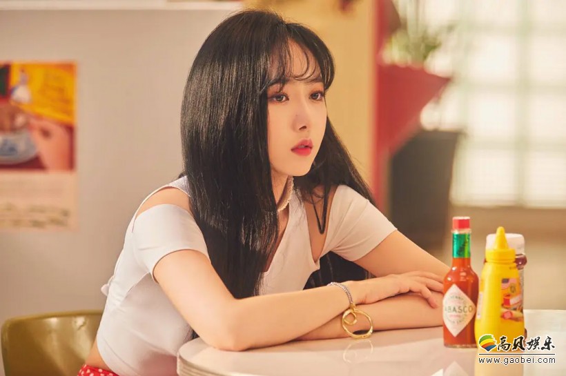 GFriend黄恩妃与韩国人气动画《神秘公寓》鬼怪角色一起演唱“SINB颂”