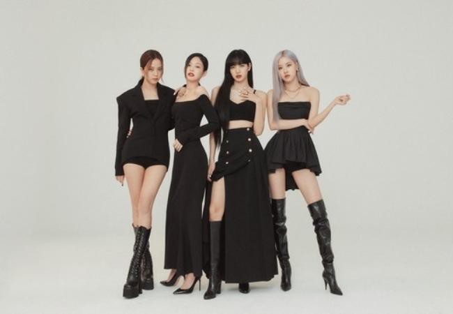 BLACKPINK夺得美国Hitmakers颁奖礼年度组合奖，特向全球粉丝表示感谢