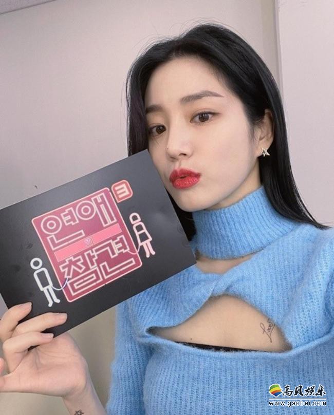 李侑菲近日在SNS发布一组自己近照，展示了其标志性的清新脱俗出众美貌