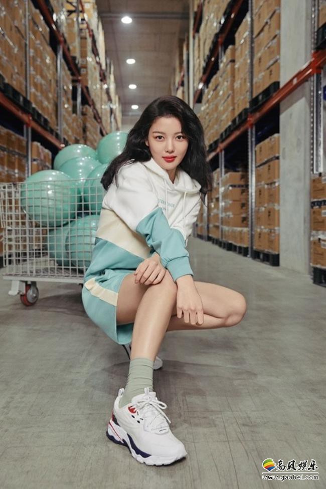 金裕贞近日为代言品牌拍摄最新宣传照，各种不同场景转换！展现独特魅力