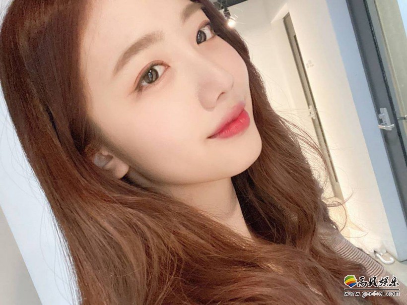 崔裕姝哪年正式出道？她是哪个女子组合成员？为何成功狙击粉丝们的心？