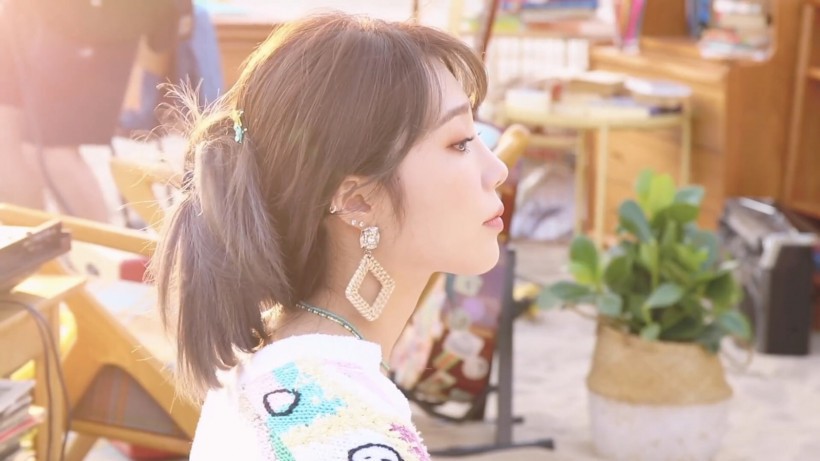 郑恩地通过哪个女团选拔出道？为何韩国实力唱腔top5排名有她一席之地？