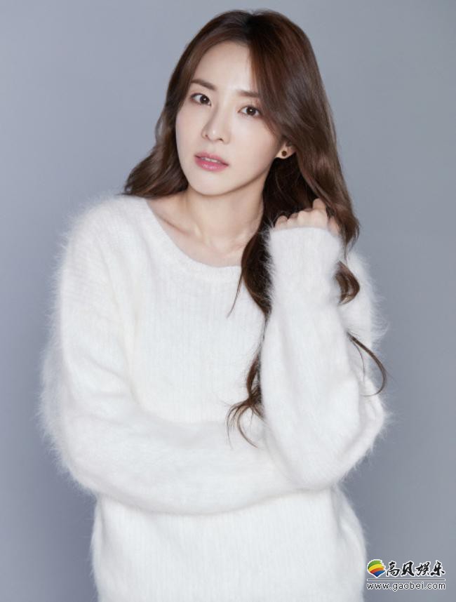 2NE1前成员DARA(朴山多拉)与YG娱乐合约到期不续约，结束多年合作关系