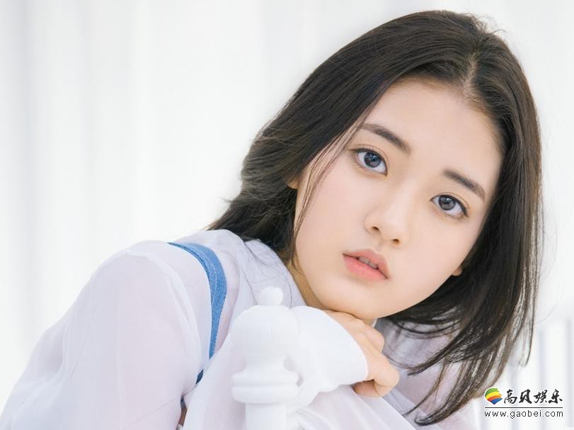 郑多彬哪年通过拍摄冰淇淋广告正式出道？她凭借哪部古装剧获得童星奖？