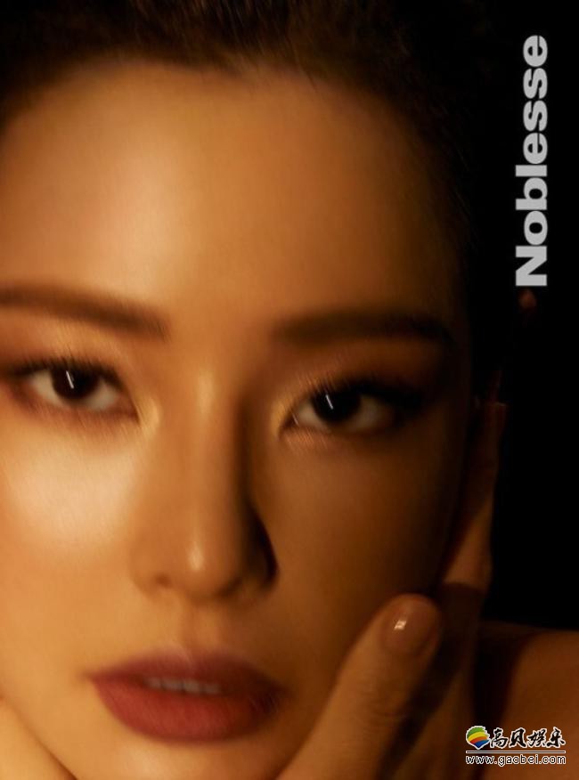 李哈妮为代言美妆品牌拍摄最新宣传照，女神范气质与其代言产品完美契合