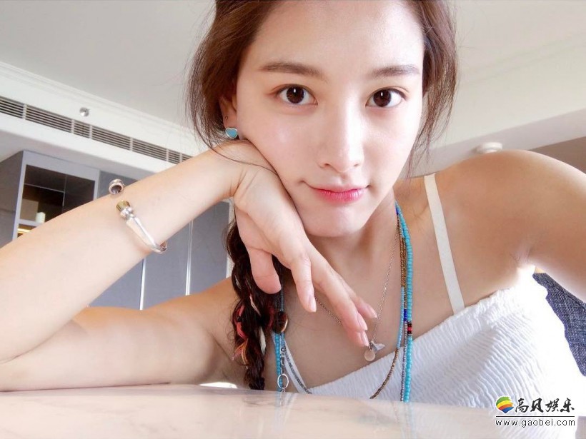 Jae-Kyung金栽经作为哪个女团成员出道？她凭借何种形象深受大众喜爱？