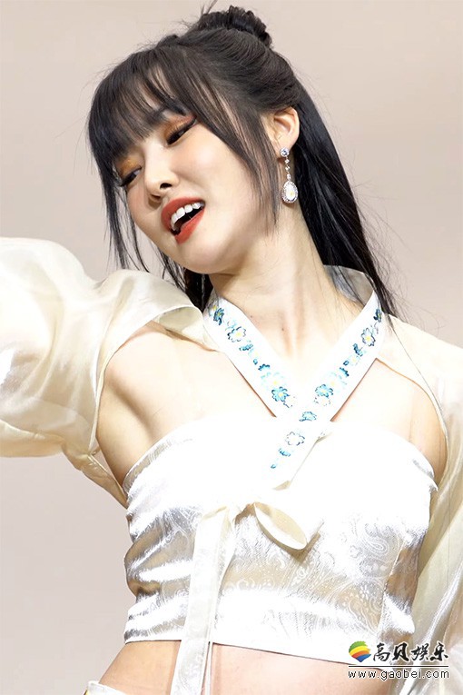 YUJU 饭拍秀 拍摄日期：20220130【8合集 3.32 GB】