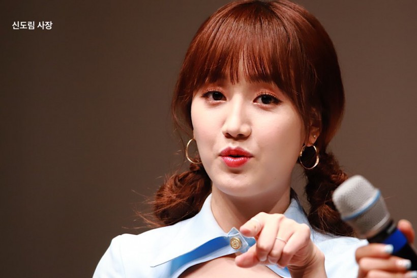 Hae-yoon Park朴海允跟随哪个所属女团出道？她凭借怎样唱功引来赞叹？
