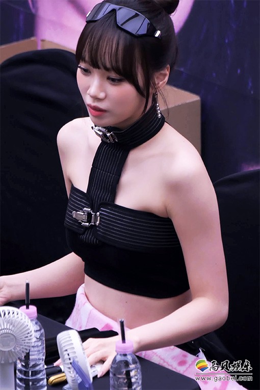 LESSERAFIM 韩国女团高清视频 拍摄日期：20251026【2合集 1.67 GB】