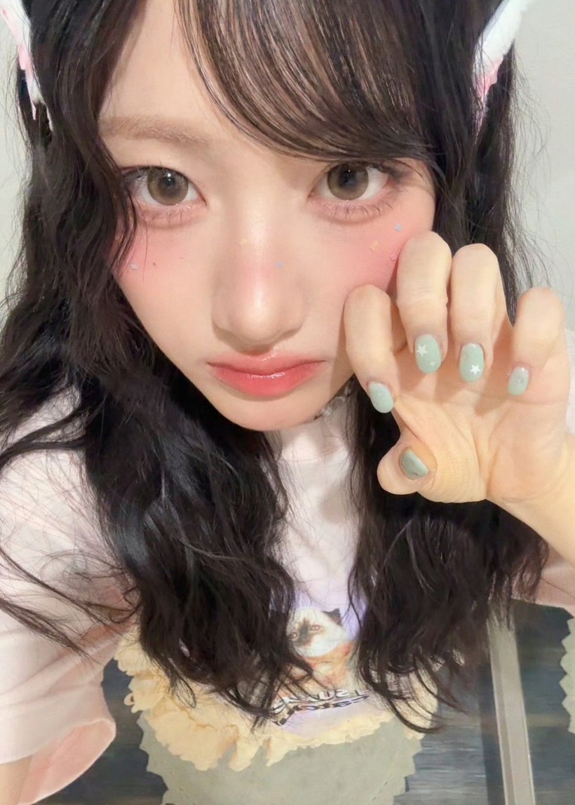 JUNHWI徐俊辉现为哪个组合成员副主舞?她因为哪个男团而喜欢上跳舞? JUNHWI徐俊辉现为哪个组合成员副主舞?她因为哪个男团而喜欢上跳舞?