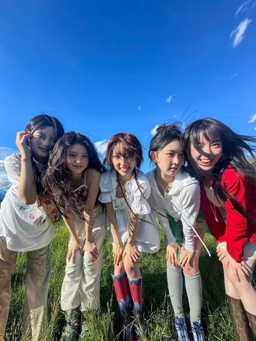 KiiiKiii在何种情况下公开出道先行曲音乐视频?该团共由哪几名成员组成? KiiiKiii在何种情况下公开出道先行曲音乐视频?该团共由哪几名成员组成?